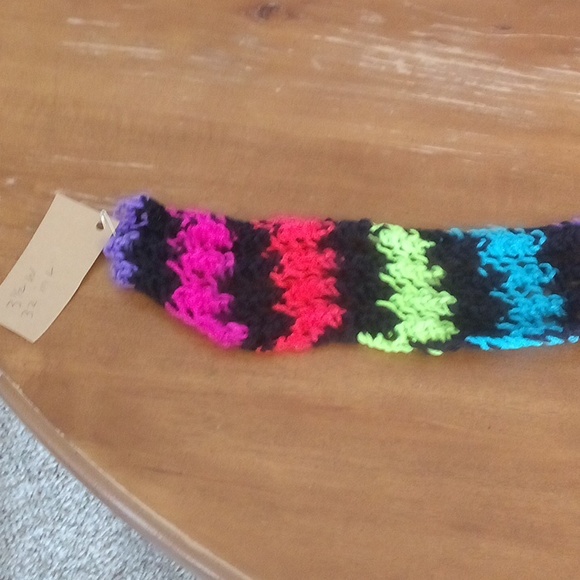 Kids Hand knit scarf - Picture 3 of 7